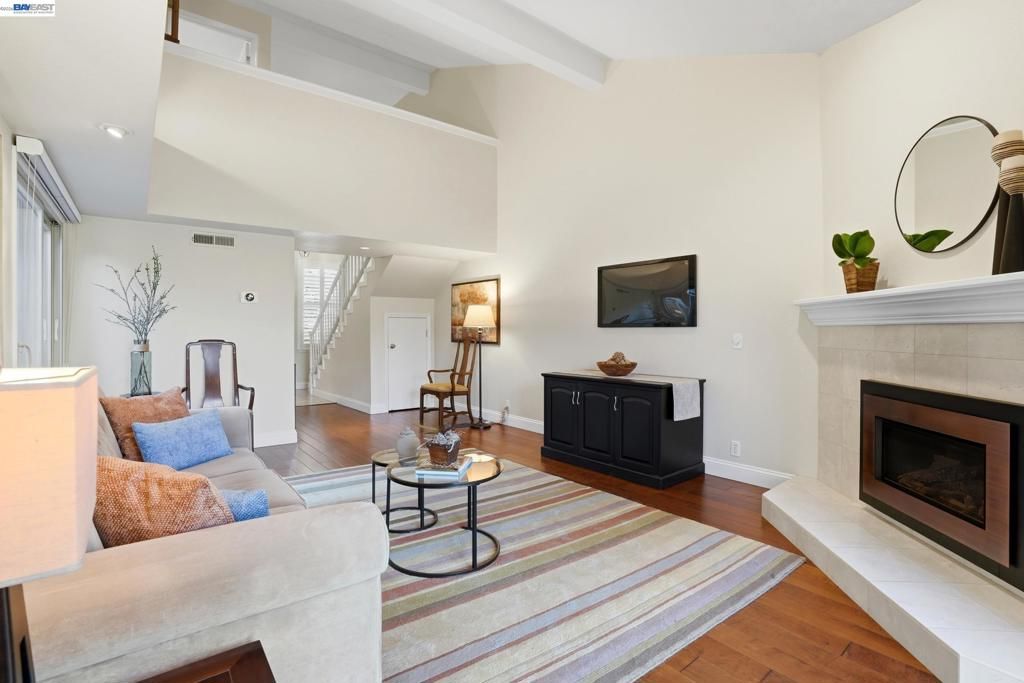 Image 6 of property listing at 1825 Crestline Rd, Pleasanton, CA 94566