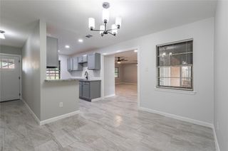 607 Debbie Lane, Alvin, TX 77511