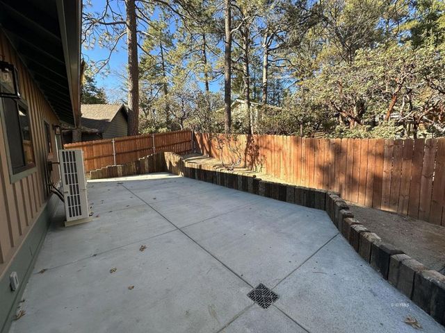 52810 Sugar Pine, Idyllwild, CA 92549
