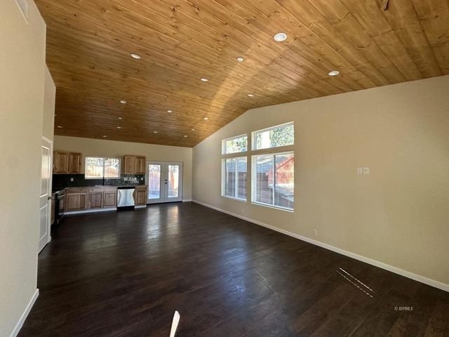 52810 Sugar Pine, Idyllwild, CA 92549