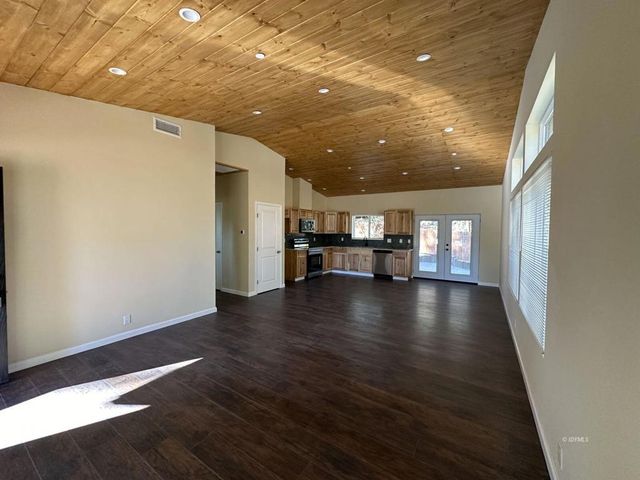 52810 Sugar Pine, Idyllwild, CA 92549