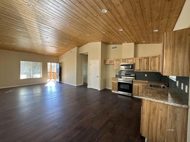 52810 Sugar Pine, Idyllwild, CA 92549