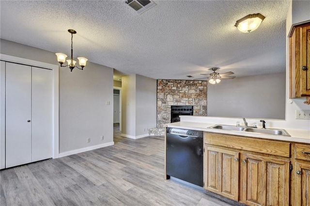20800 Bonanza ST A, Lago Vista, TX 78645