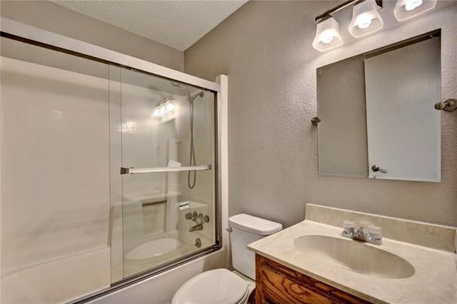 20800 Bonanza ST A, Lago Vista, TX 78645