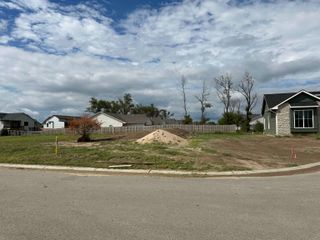 4430 N Sunny Ct, Wichita, KS 67205