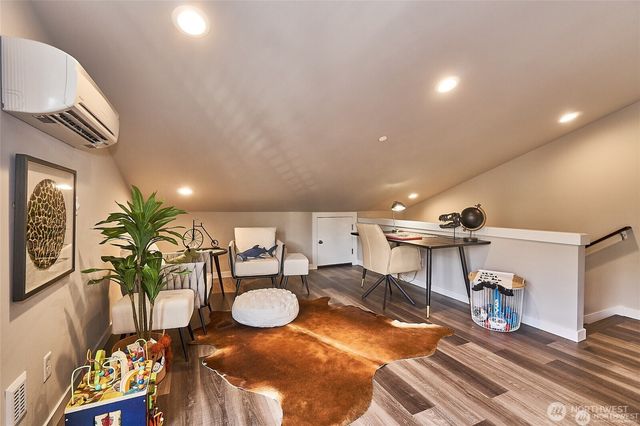 7988 170th Ave NE (Homesite #14), Redmond, WA 98052
