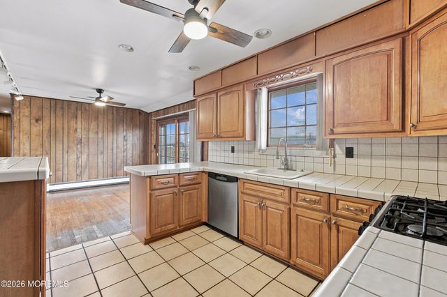 245 Pine Drive, Bayville, NJ 08721