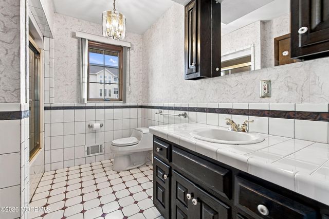 245 Pine Drive, Bayville, NJ 08721