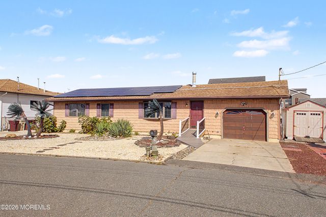 245 Pine Drive, Bayville, NJ 08721