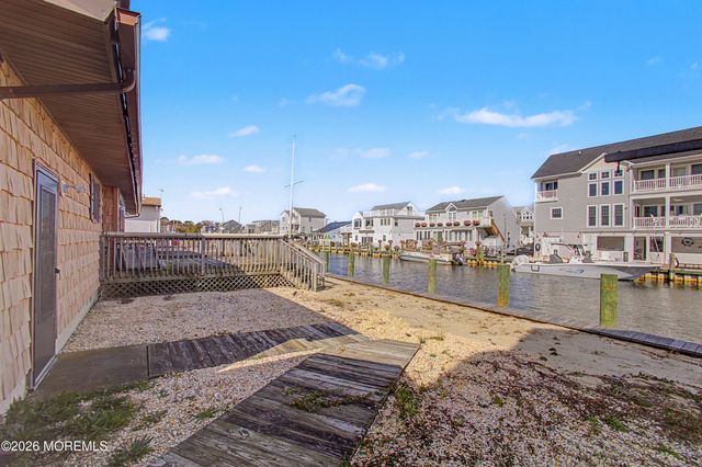 245 Pine Drive, Bayville, NJ 08721