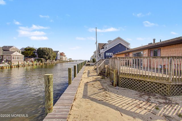 245 Pine Drive, Bayville, NJ 08721