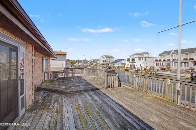 245 Pine Drive, Bayville, NJ 08721