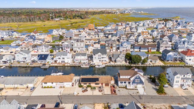 245 Pine Drive, Bayville, NJ 08721