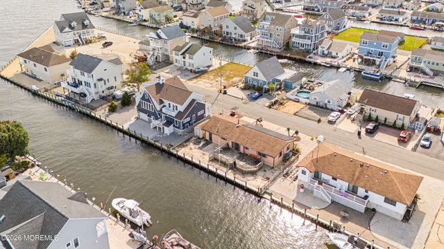 245 Pine Drive, Bayville, NJ 08721