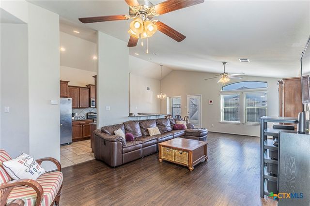 1203 Emerald Gate Drive, Temple, TX 76502