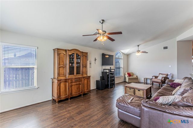 1203 Emerald Gate Drive, Temple, TX 76502