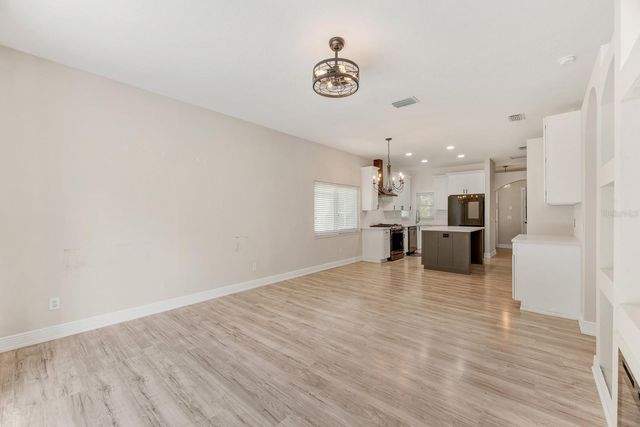 6116 SKYLARKCREST DRIVE, Lithia, FL 33547