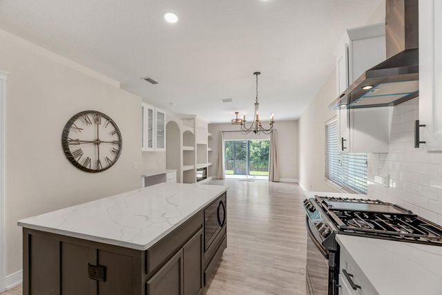 6116 SKYLARKCREST DRIVE, Lithia, FL 33547