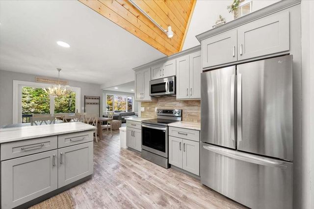 22 Sylvan Ridge Road, Winhall, VT 05340