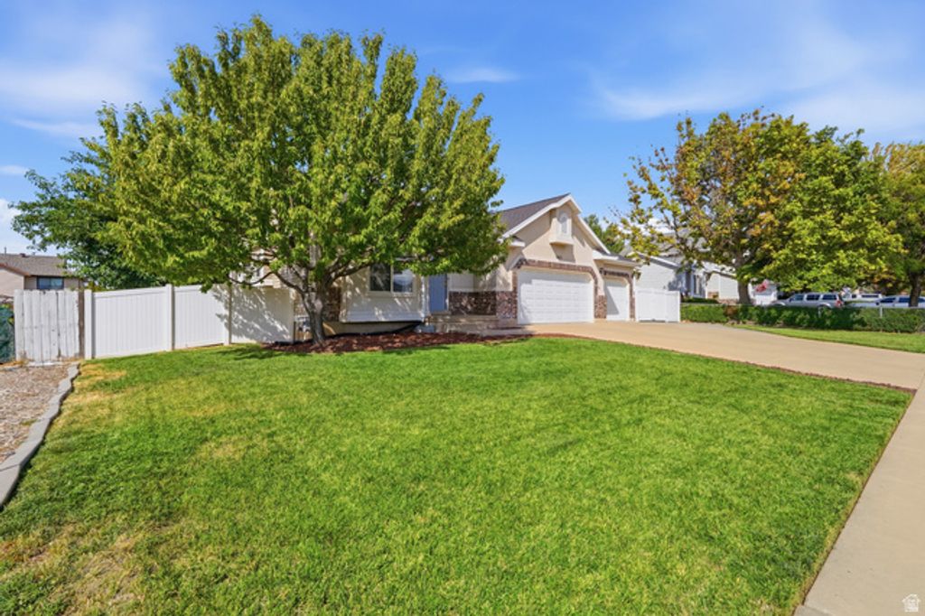 1062 W 200 S, Clearfield, UT 84015 — photo 3