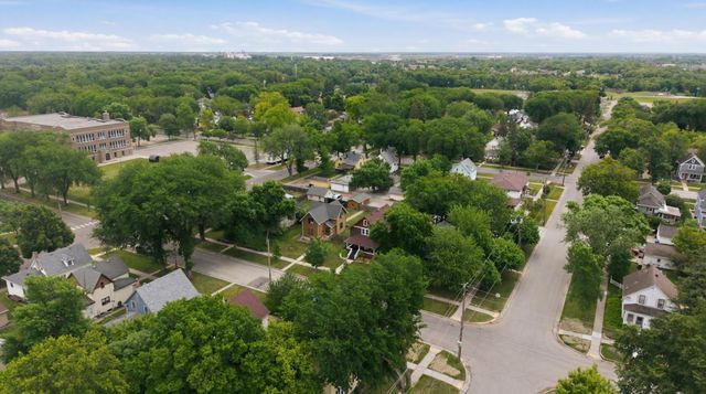 905 3rd Street N, Fargo, ND 58102