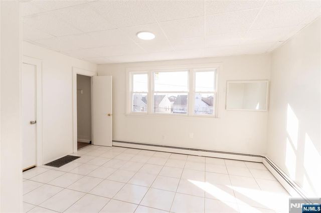 125 Clark Place 123, Elizabeth, NJ 07206