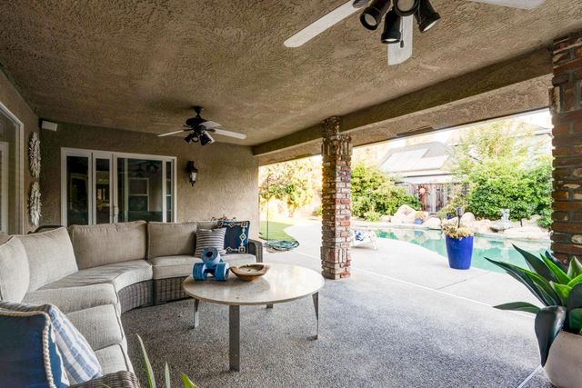 859 E Partridge Lane, Fresno, CA 93730