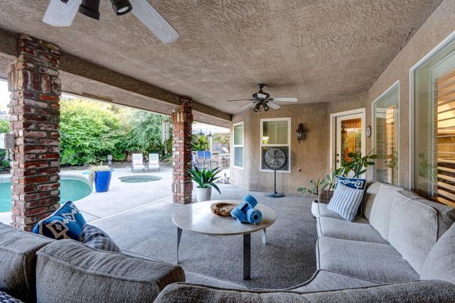 859 E Partridge Lane, Fresno, CA 93730
