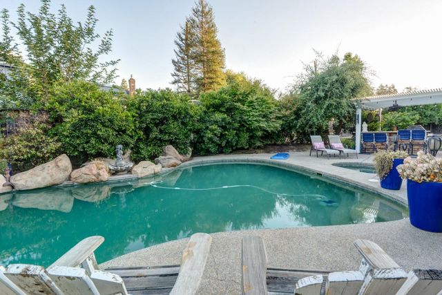 859 E Partridge Lane, Fresno, CA 93730