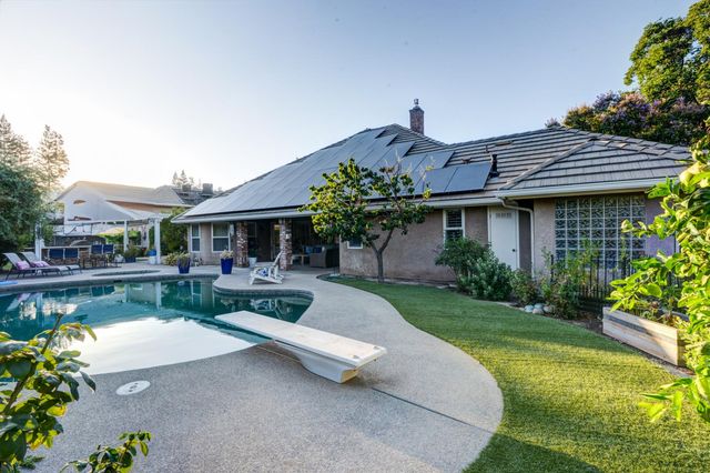 859 E Partridge Lane, Fresno, CA 93730