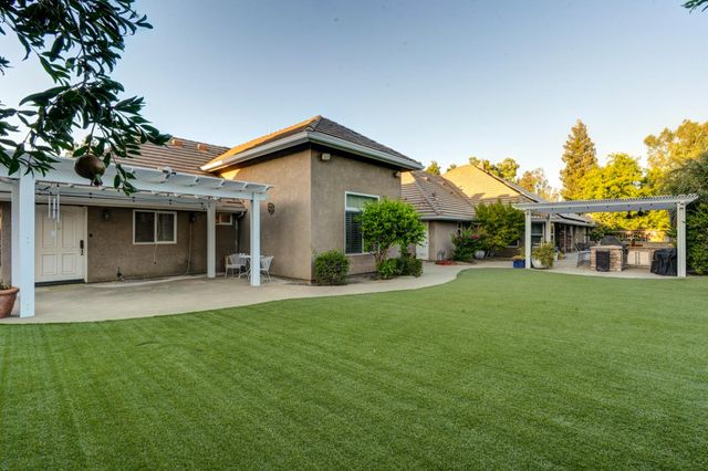 859 E Partridge Lane, Fresno, CA 93730