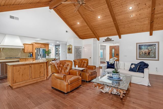 859 E Partridge Lane, Fresno, CA 93730