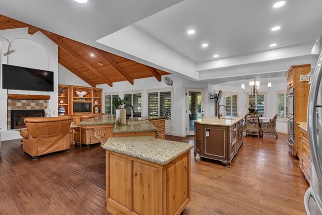 859 E Partridge Lane, Fresno, CA 93730