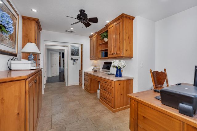 859 E Partridge Lane, Fresno, CA 93730