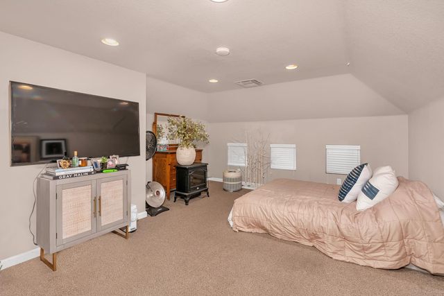 859 E Partridge Lane, Fresno, CA 93730