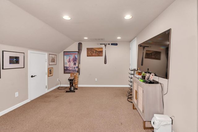 859 E Partridge Lane, Fresno, CA 93730