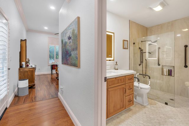 859 E Partridge Lane, Fresno, CA 93730