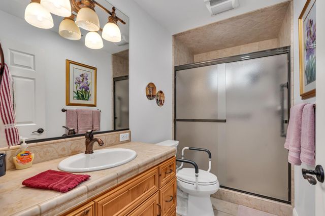 859 E Partridge Lane, Fresno, CA 93730