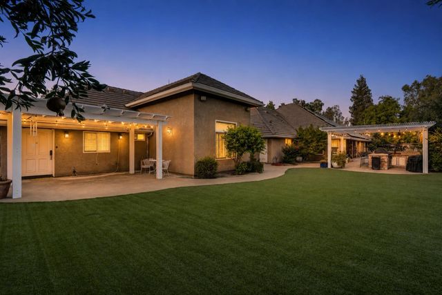 859 E Partridge Lane, Fresno, CA 93730