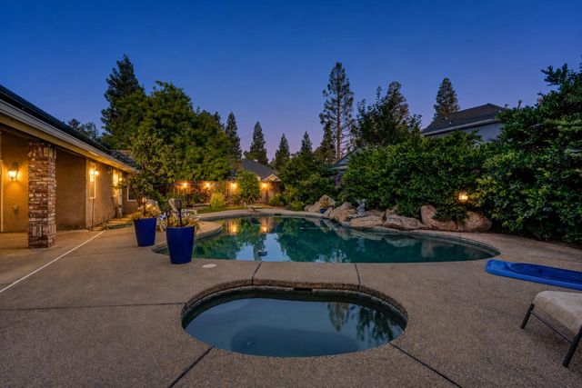 859 E Partridge Lane, Fresno, CA 93730