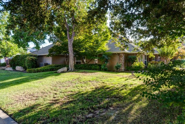 859 E Partridge Lane, Fresno, CA 93730