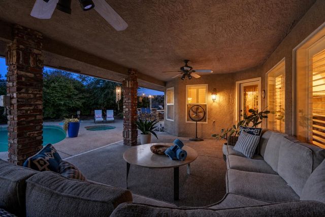 859 E Partridge Lane, Fresno, CA 93730