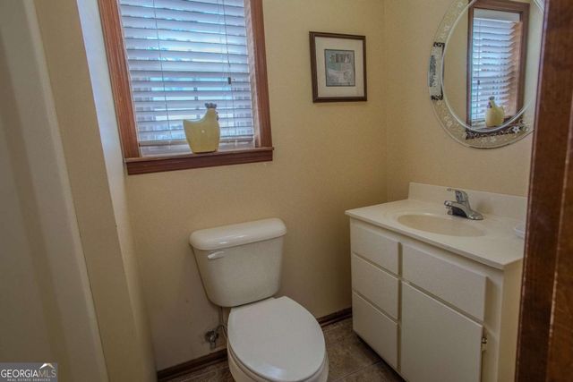68 Smart Road, Baxley, GA 31513