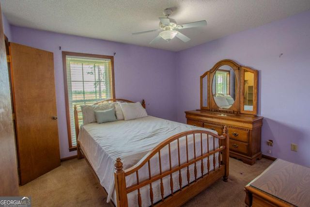 68 Smart Road, Baxley, GA 31513