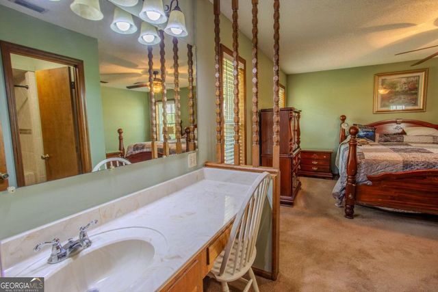68 Smart Road, Baxley, GA 31513