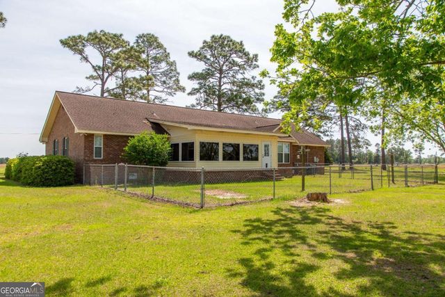68 Smart Road, Baxley, GA 31513