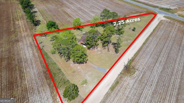 68 Smart Road, Baxley, GA 31513