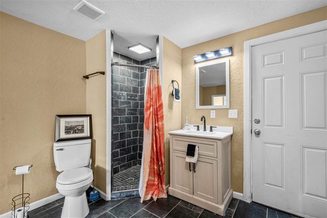 825 NW 35th ST, Lawton, OK 73505
