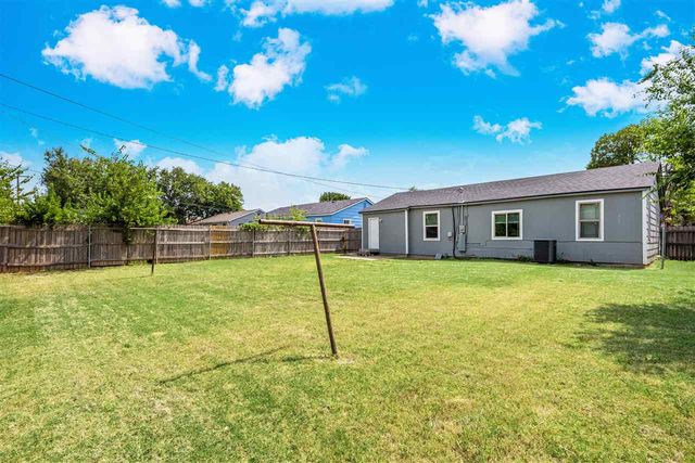 825 NW 35th ST, Lawton, OK 73505