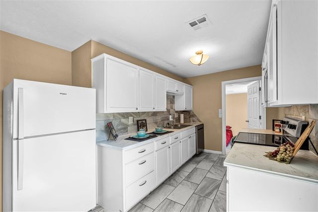 825 NW 35th ST, Lawton, OK 73505